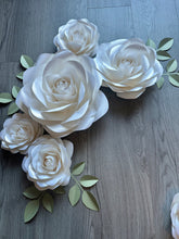Load image into Gallery viewer, White Gold Dust Flower Set