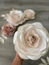 Load image into Gallery viewer, Pearl Rose Set
