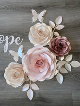 Load image into Gallery viewer, Large Pearl Rose Set

