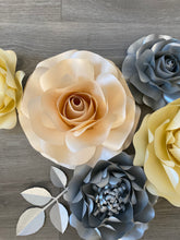 Load image into Gallery viewer, Mini Rose and Peony Pearl Set
