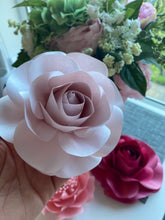 Load image into Gallery viewer, Mini Rose and Peony Pearl Set
